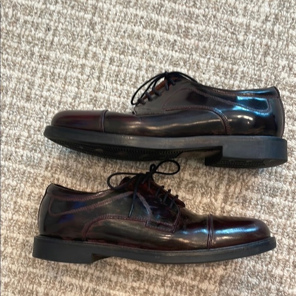 Classic Johnston & Murphy Dark Brown Distressed Leather Oxfords main image 4
